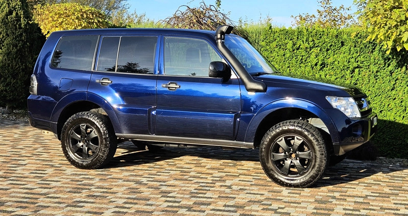 Mitsubishi Pajero cena 69900 przebieg: 196000, rok produkcji 2010 z Gdynia małe 562